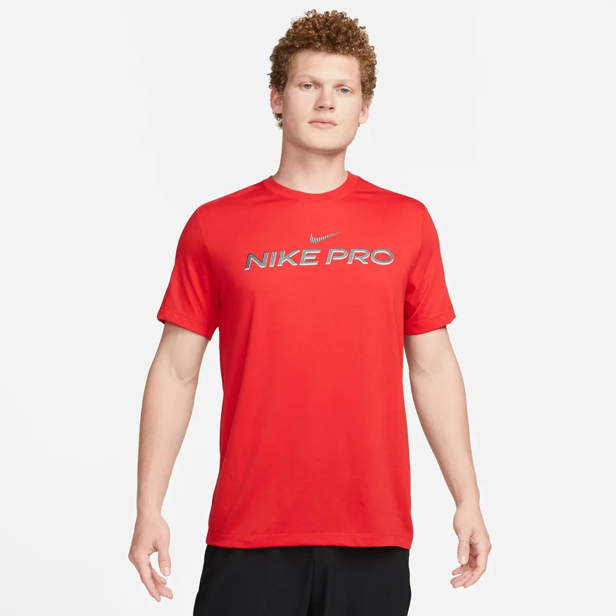 

Футболка для тренировок Nike "DRI-FIT MEN'S FITNESS T-SHIRT", красный