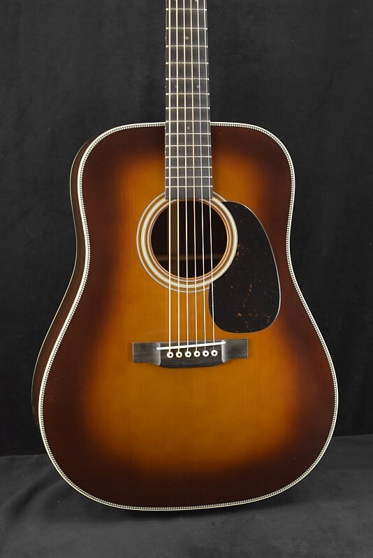 

Акустическая гитара Martin Custom Shop D-28 Authentic 1937 Ambertone