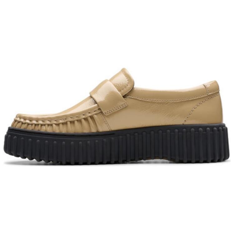 Лоферы женские светло-коричневые Clarks