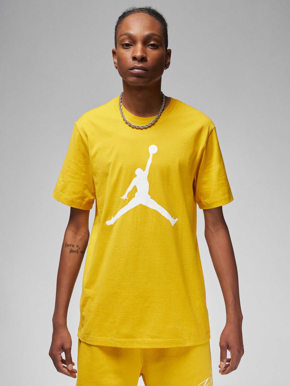 

Футболка Jordan M J JUMPMAN SS CREW, желтый