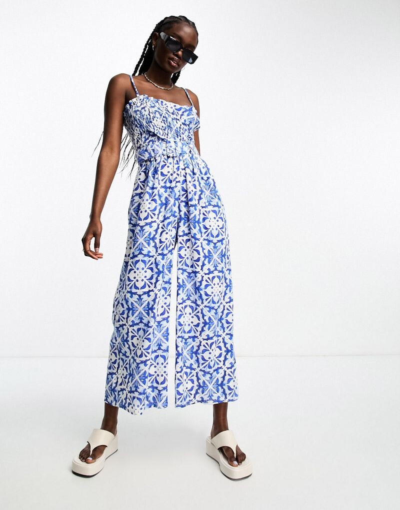 

Льняной комбинезон с фарфоровым принтом и лифом и поясом ASOS DESIGN