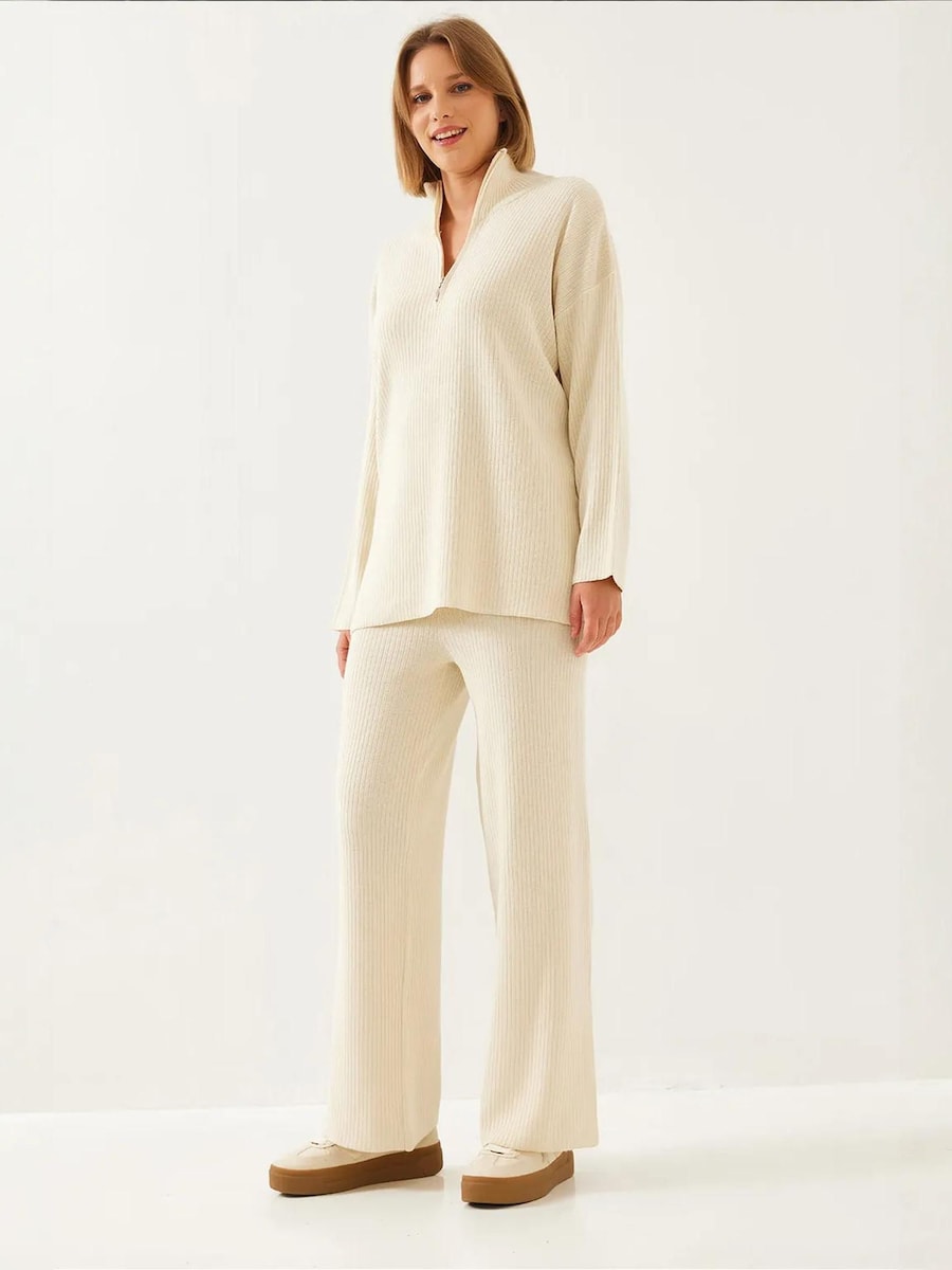 

Брючный костюм Bianco Lucci, кремовый