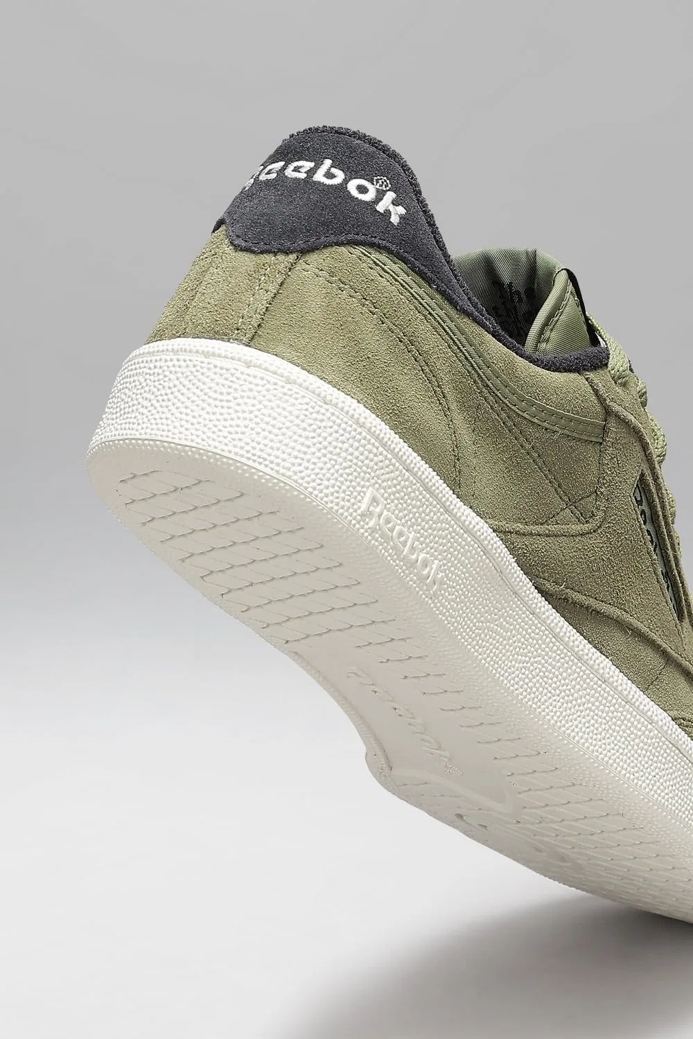 Кроссовки мужские Reebok Workout Low Classic, Grittygreen Black Chalk — фото 2