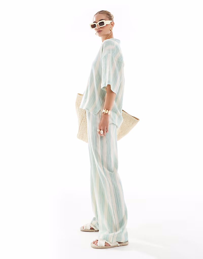 

Пляжные брюки Billabong Sunny Daze на завязках в цвете Island Green