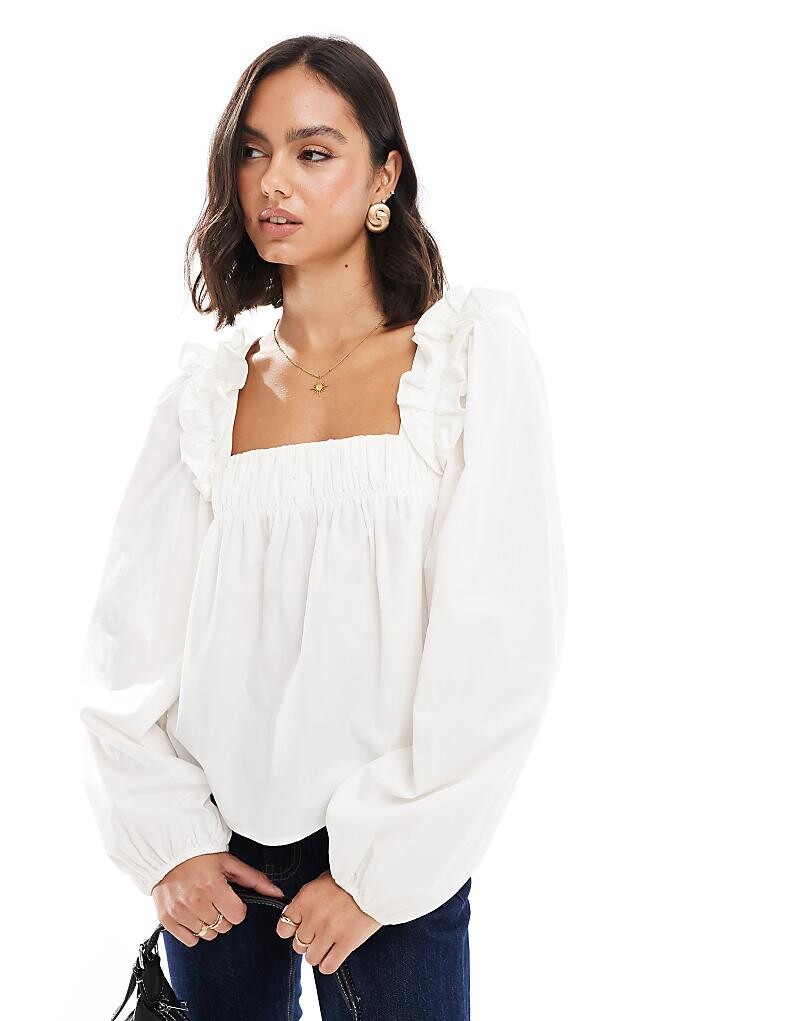 

ASOS DESIGN – белая блузка-трапеция из поплина с рюшами на плечах