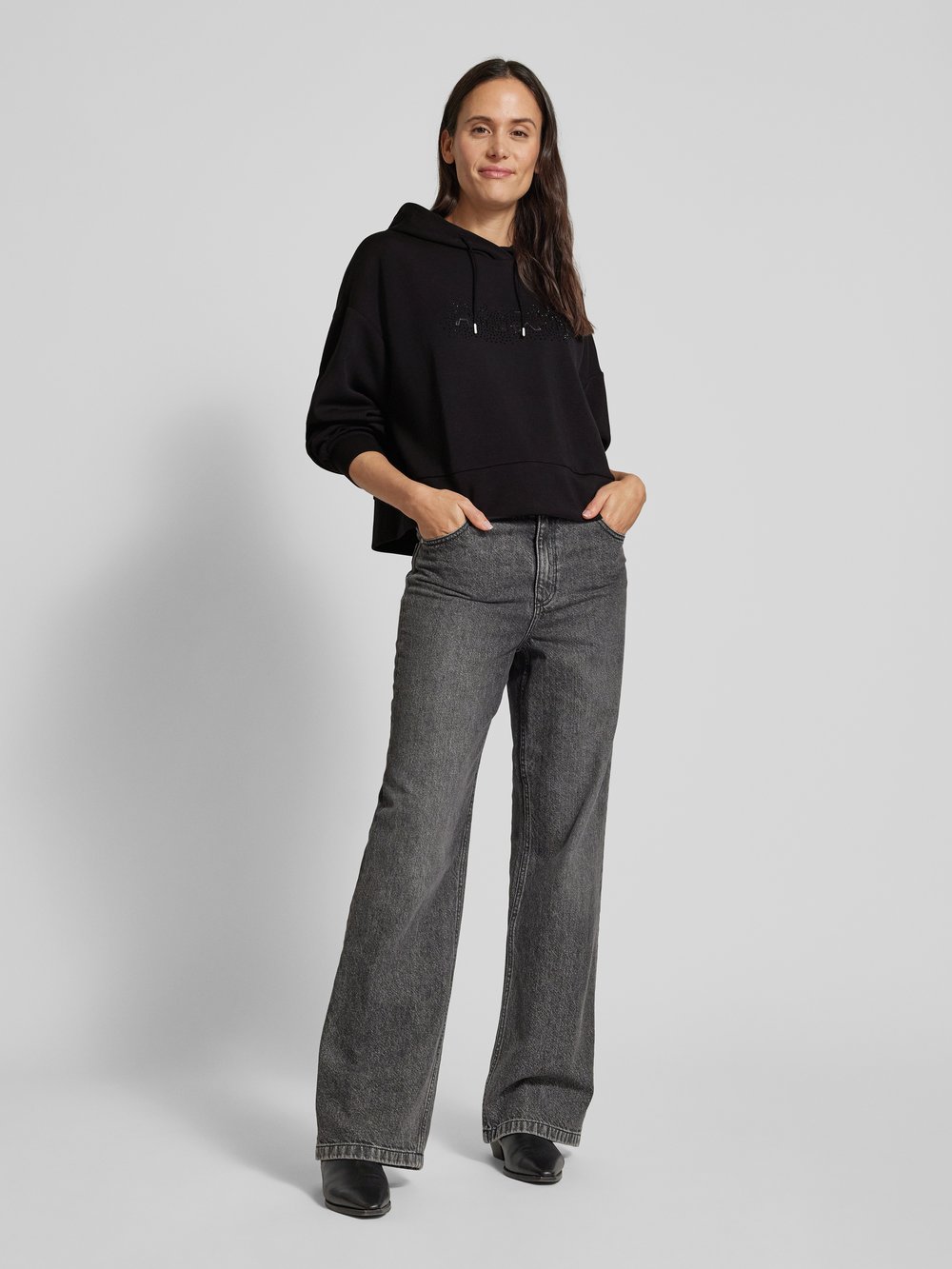 

Укороченная толстовка с капюшоном ARMANI EXCHANGE, черный