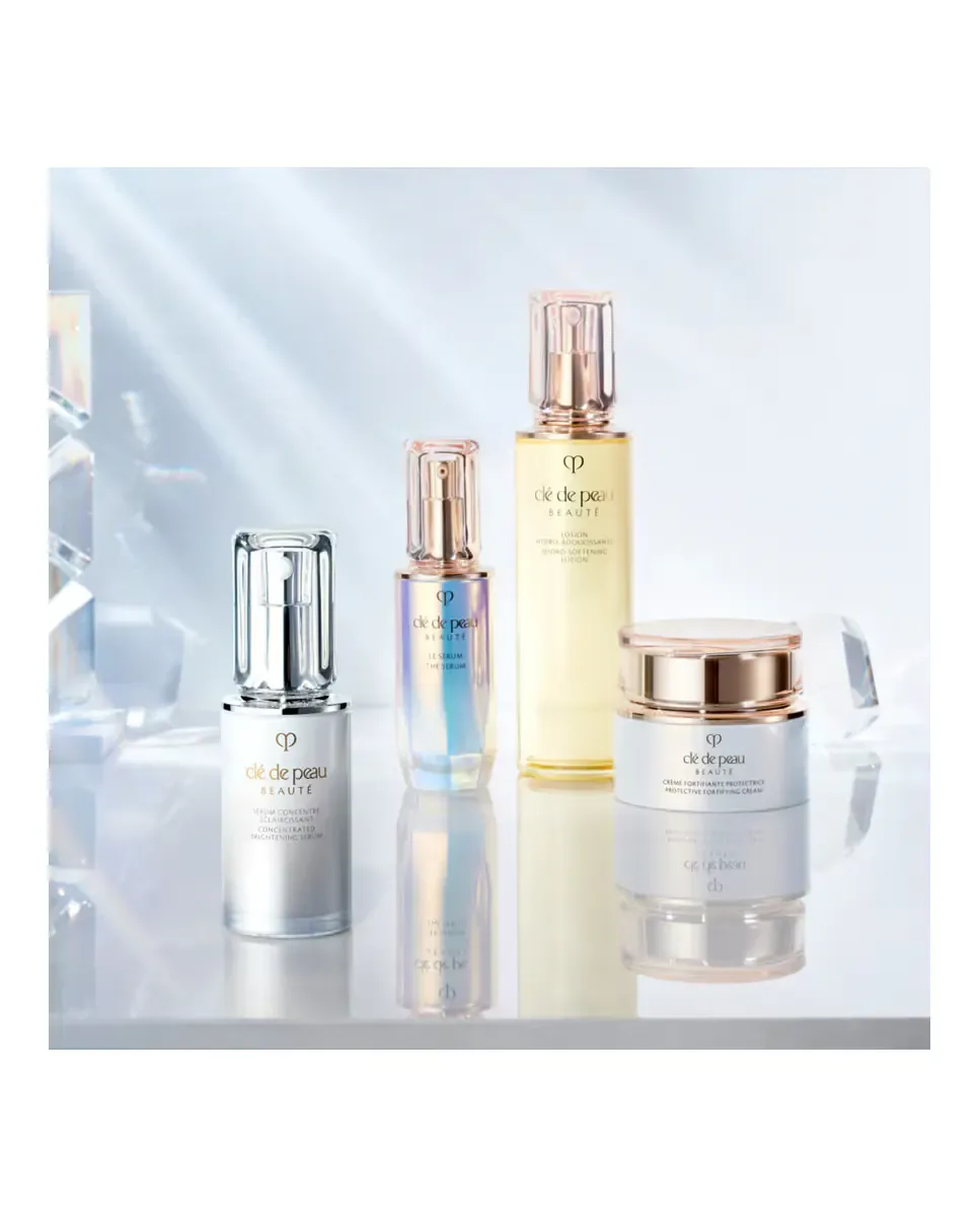 Концентрированная осветляющая сыворотка 40 мл Clé De Peau Beauté — фото 4