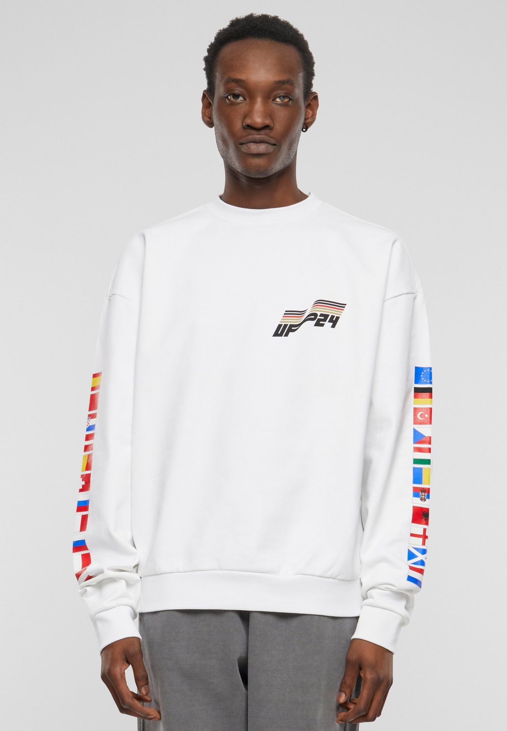 

Толстовка ULTRA HEAVY CREWNECK Upscale by Mister Tee, белый