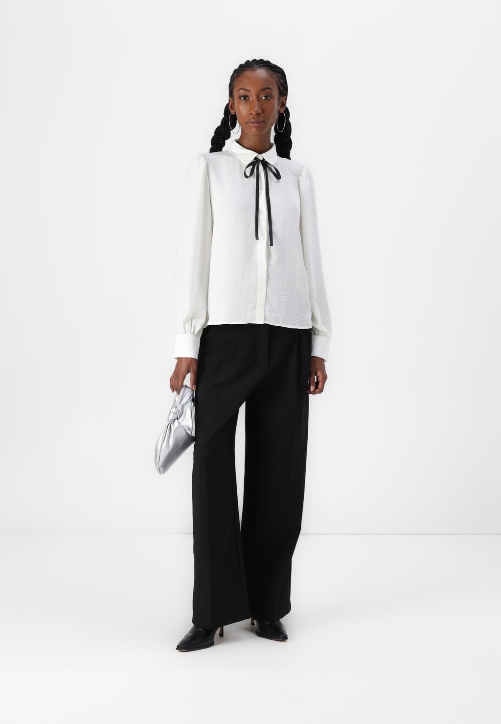 

Блузка на пуговицах JDYDIVYA LIFE TIE SHIRT JDY, молочный