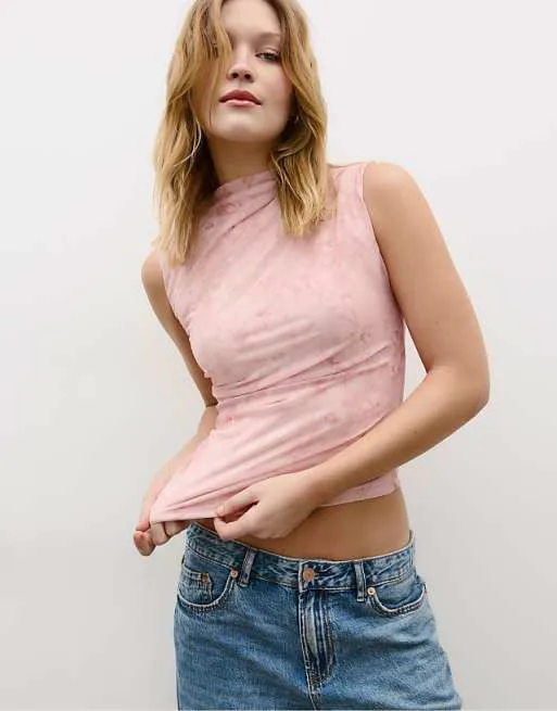 

Футболка из тюля со сборками Stradivarius лососево-розового цвета, Розовый, Футболка из тюля со сборками Stradivarius лососево-розового цвета