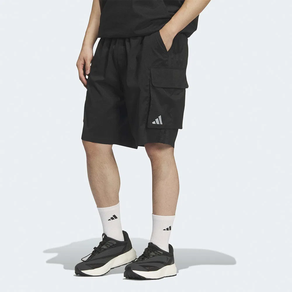 Мужские чёрные городские технологичные тканые карго-шорты от Adidas