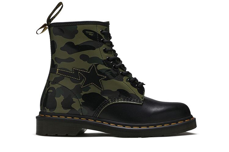 

Кроссовки Dr. Martens A Bathing Ape x 1460 Zip Camo, коричневый