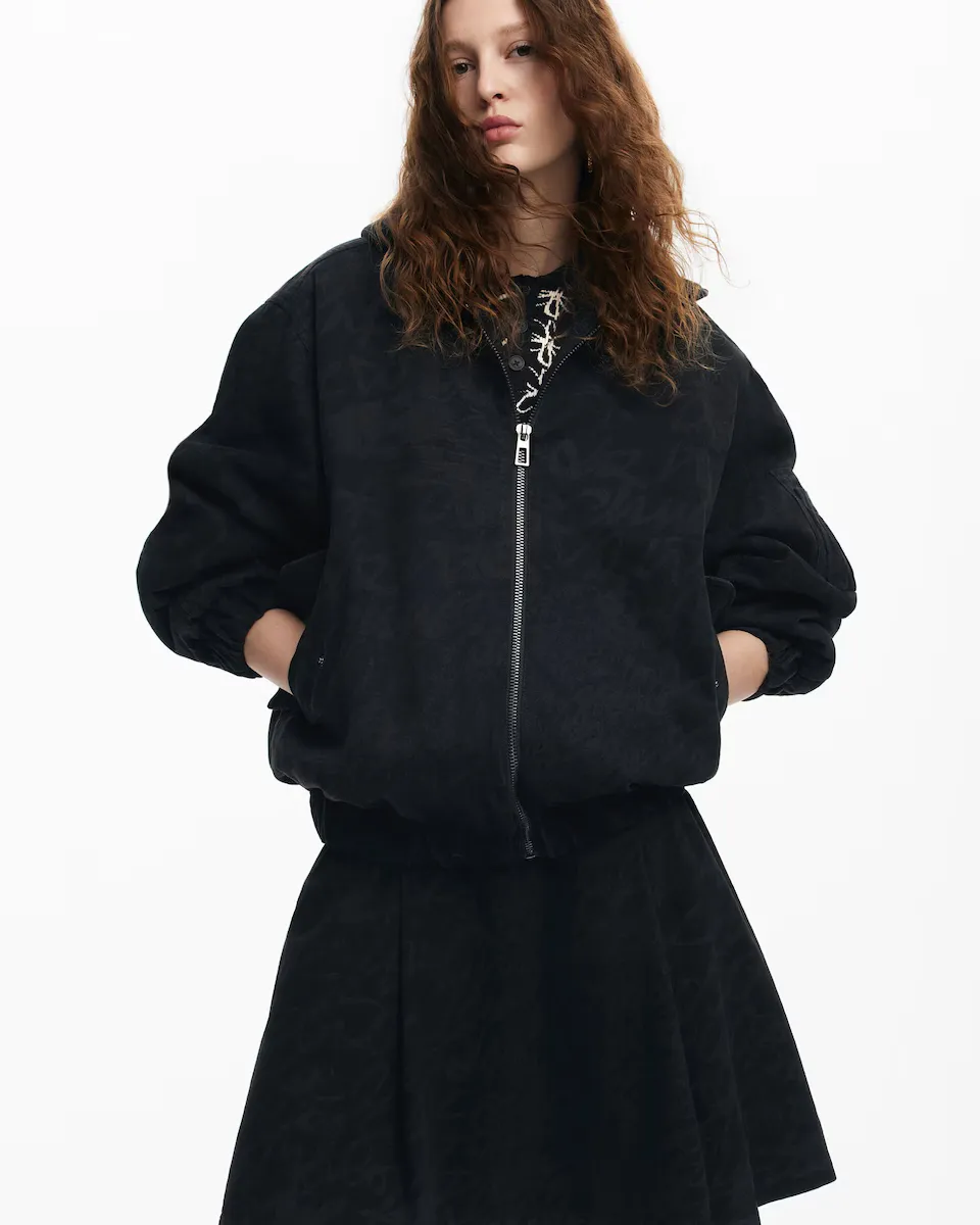 

Женская куртка с капюшоном от M Christian Lacroix Desigual, черный