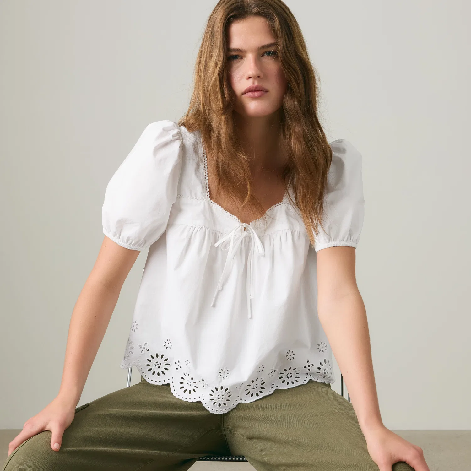 Милая блузка с короткими рукавами и ажурной отделкой Levi's, White — фото 2