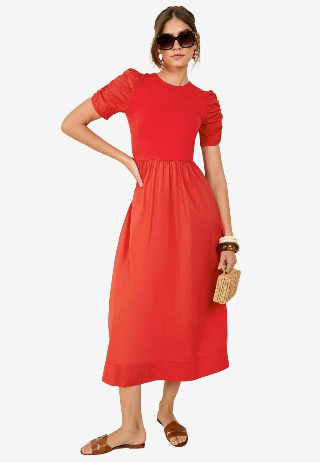 

Повседневное платье REGULAR FIT - MIX RUCHED SLEEVE MIDI Friends Like These, красный