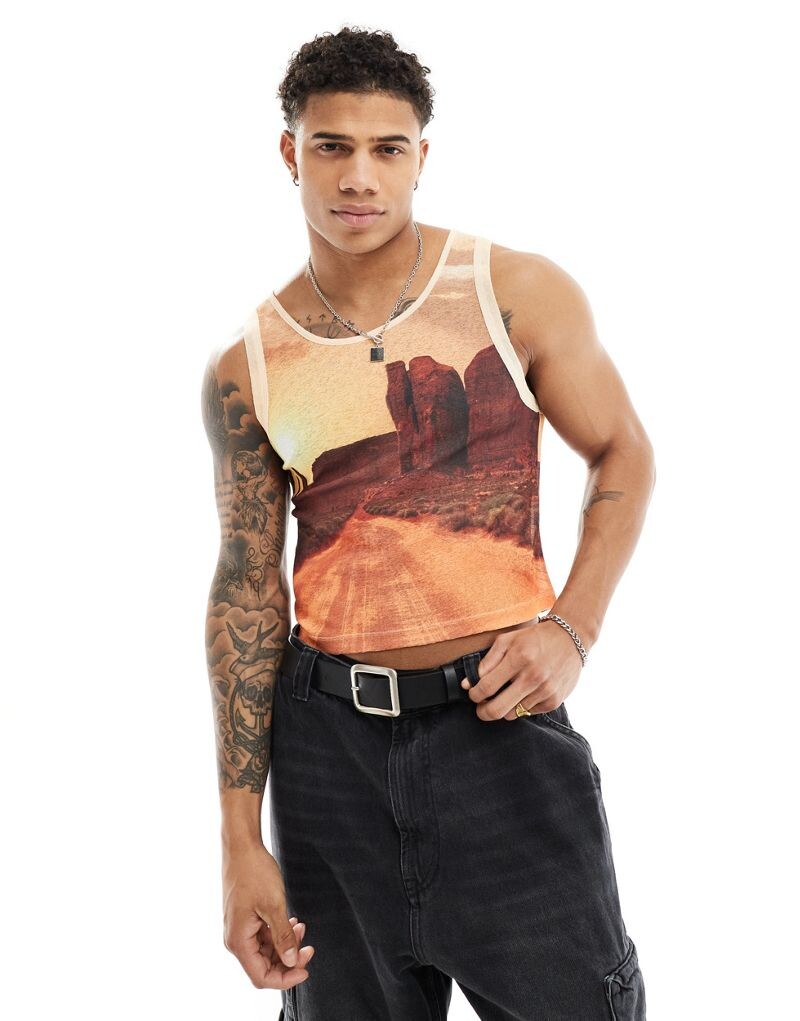 

Обтягивающая майка с живописным принтом ASOS DESIGN