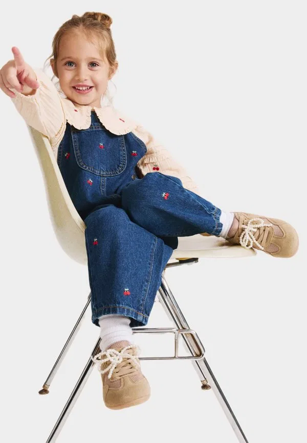 Вишневый комбинезон с блузкой на пуговицах Marks & Spencer, Denim — фото 3