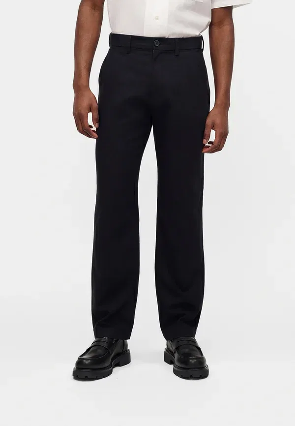 Брюки прямого кроя Gap, basic black, черный