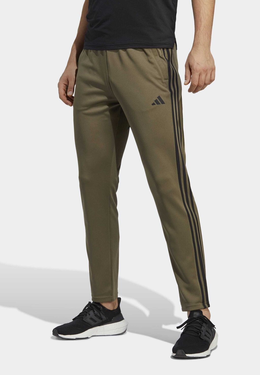

Спортивные брюки Adidas ESSENTIALS 3-STRIPES, цвет Olive Strata/Black