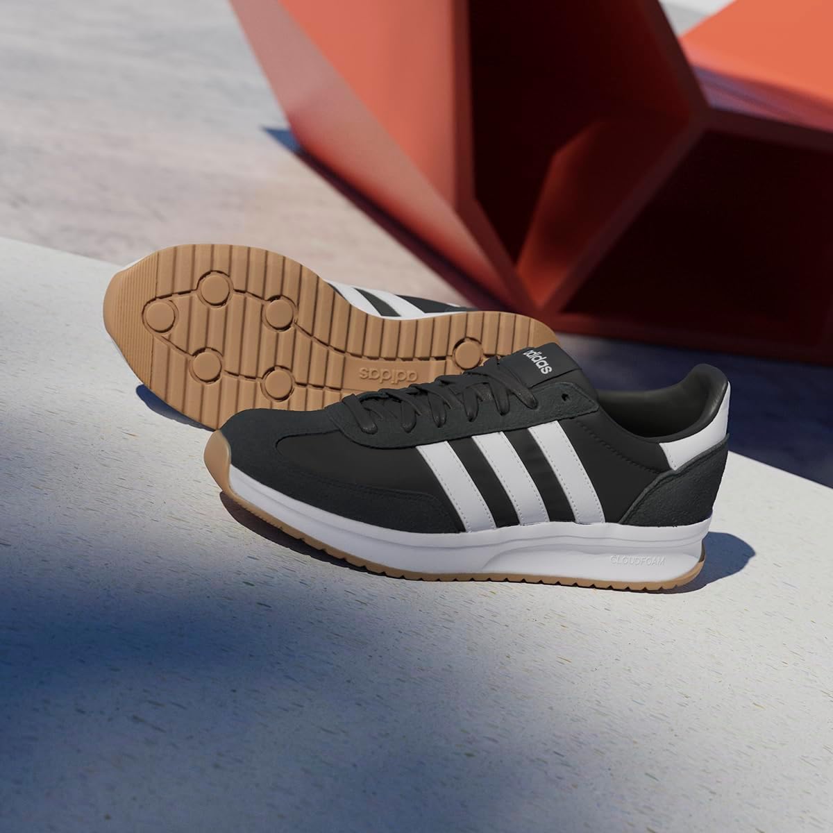 Мужские кроссовки adidas Run 70s 2.0, белый/черный — фото 2