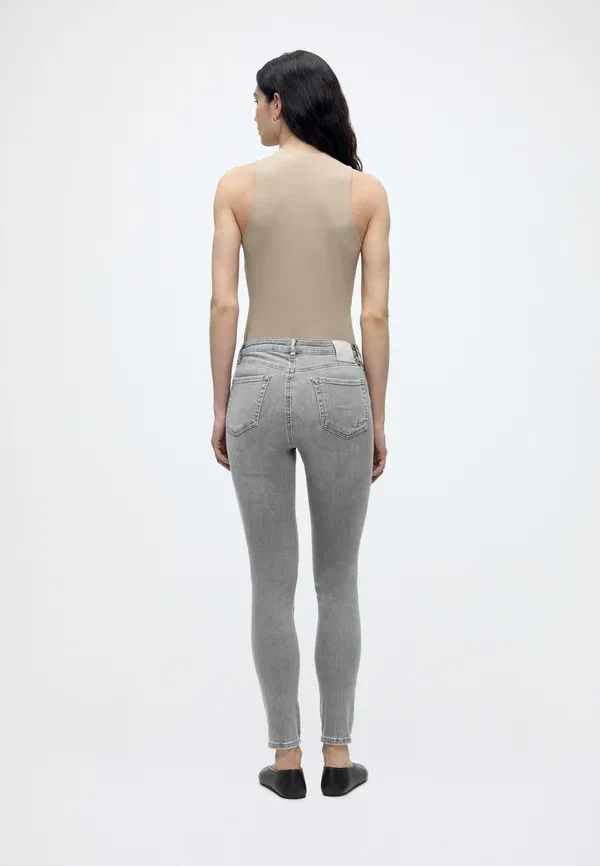 Джинсы Boss C maye hr 7.0 jeans skinny fit, светло-серый — фото 3