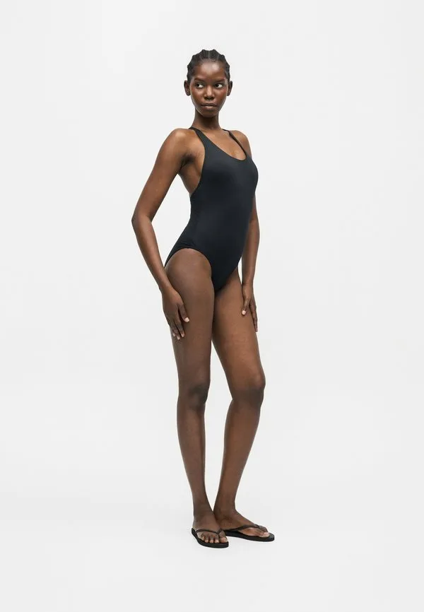 Основной цельный купальник с вырезом-лодочкой Nike Swim, Black — фото 2