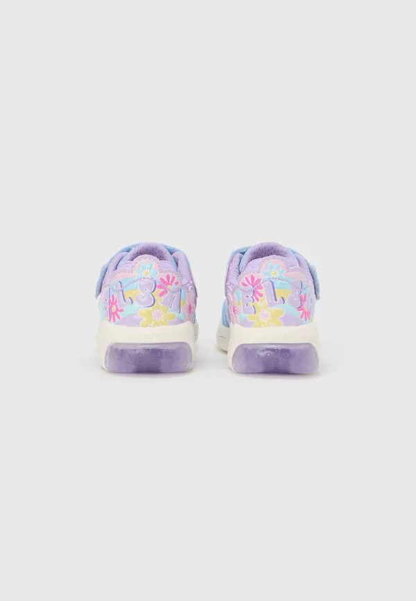Кроссовки для девочек princess fadinlight Geox, Lilac/Sky — фото 3