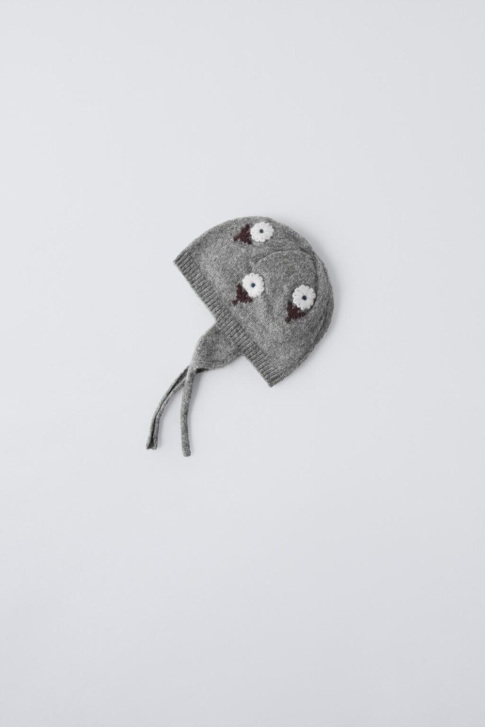 

Вязаная шапочка с вышивкой ZARA, серый