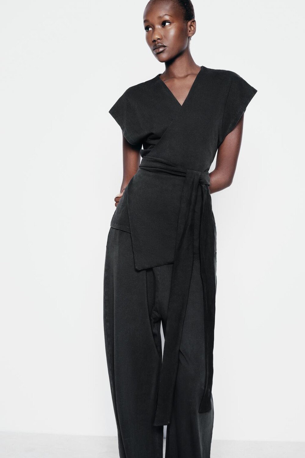 

Футболка из плотного хлопка с выцветкой ZARA, цвет charcoal