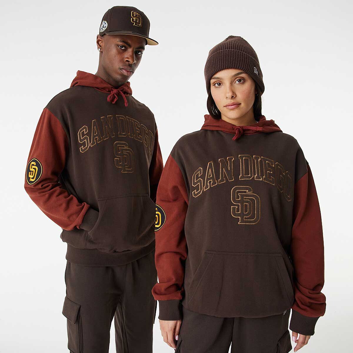 

Толстовка MLB SAN DIEGO PADRES TEAM PATCH OVERSIZED HOODY New Era, цвет Braun