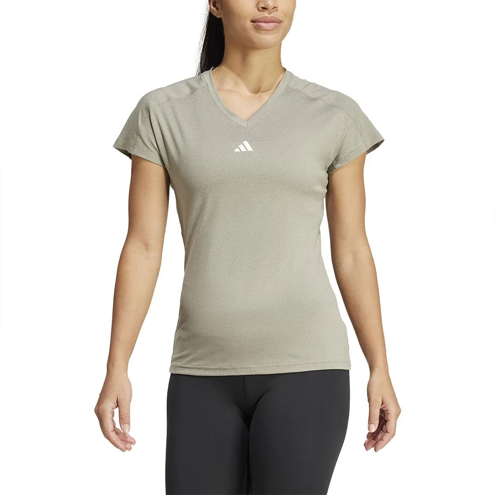 

Футболка adidas Aeroready Train Essentials Minimal Branding V-Neck, серебряный