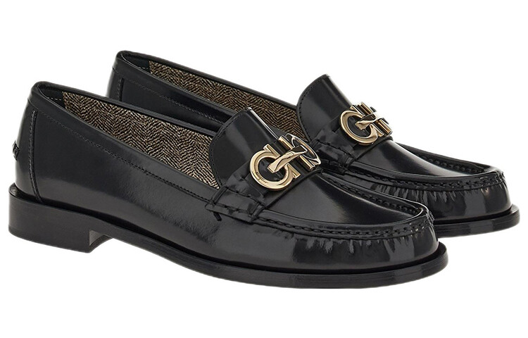 Туфли женские Ferragamo Gancini с пряжкой, черный — фото 3