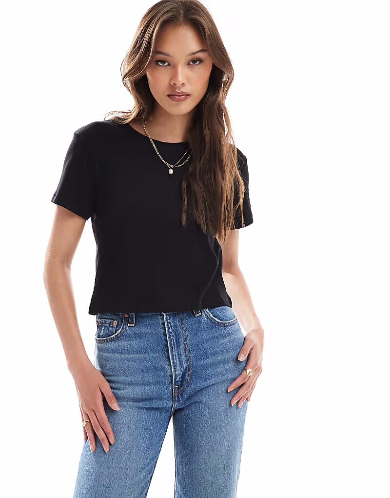 

Футболка Monki Shrunken черного цвета