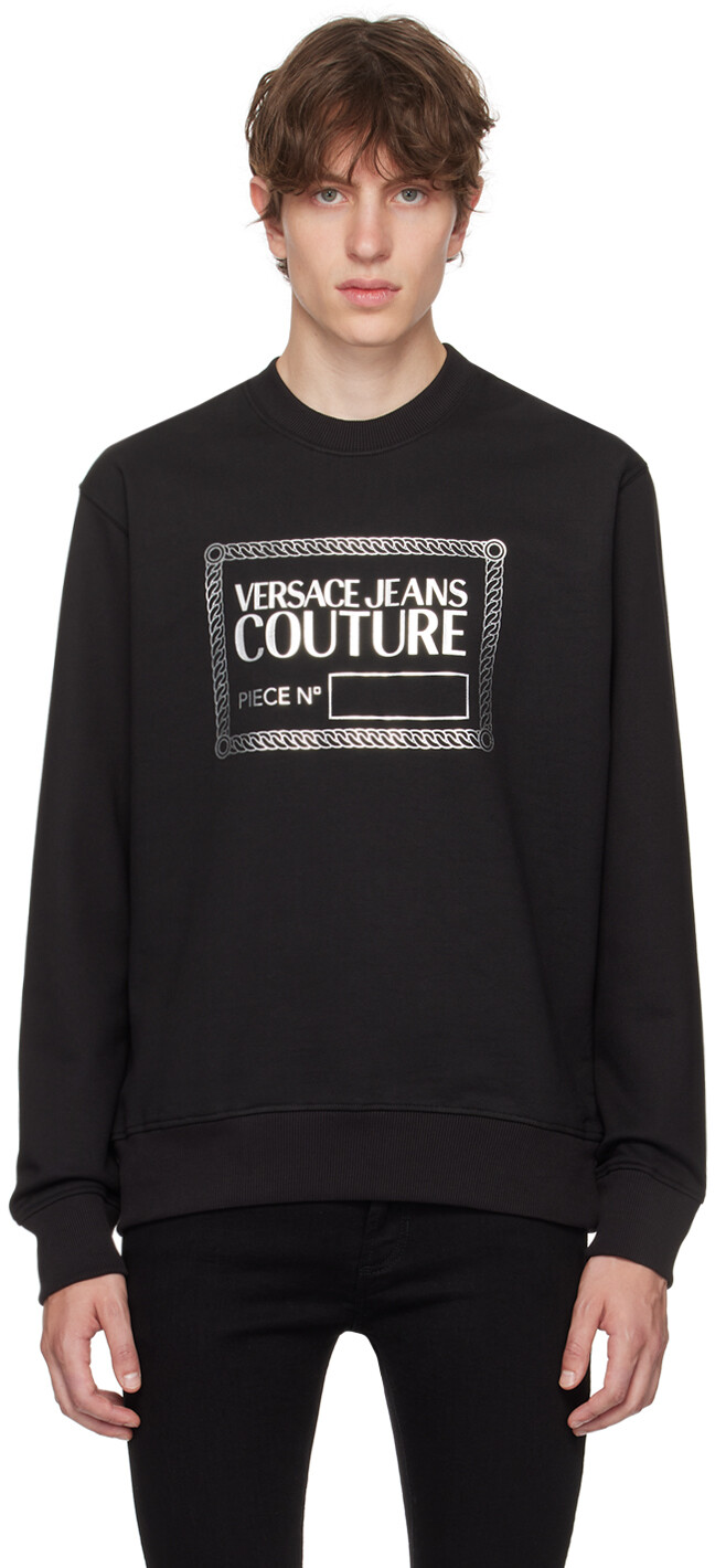 

Черный свитшот с номером Versace Jeans Couture