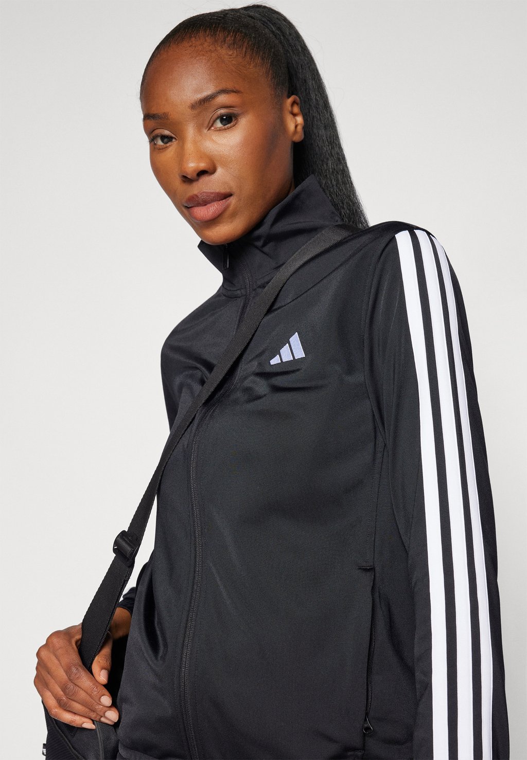 Тренировочная куртка TRICOT STRIPES TRACK adidas Sportswear, черный — фото 4