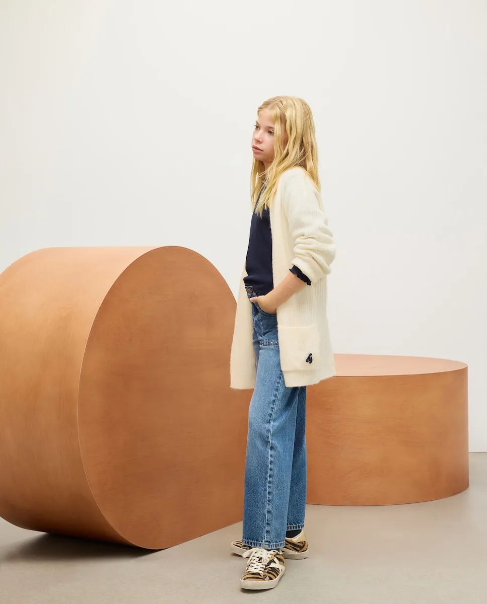 

Джинсовые брюки с широкими штанинами и заклепками на карманах для девочки Kids El Corte Inglés, серый