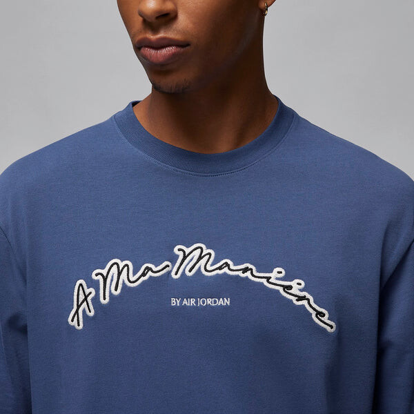 Футболка Air Jordan x A Ma Manire T-shirt Aisa Sizing 'Mystic Navy', цвет mystic navy — фото 2