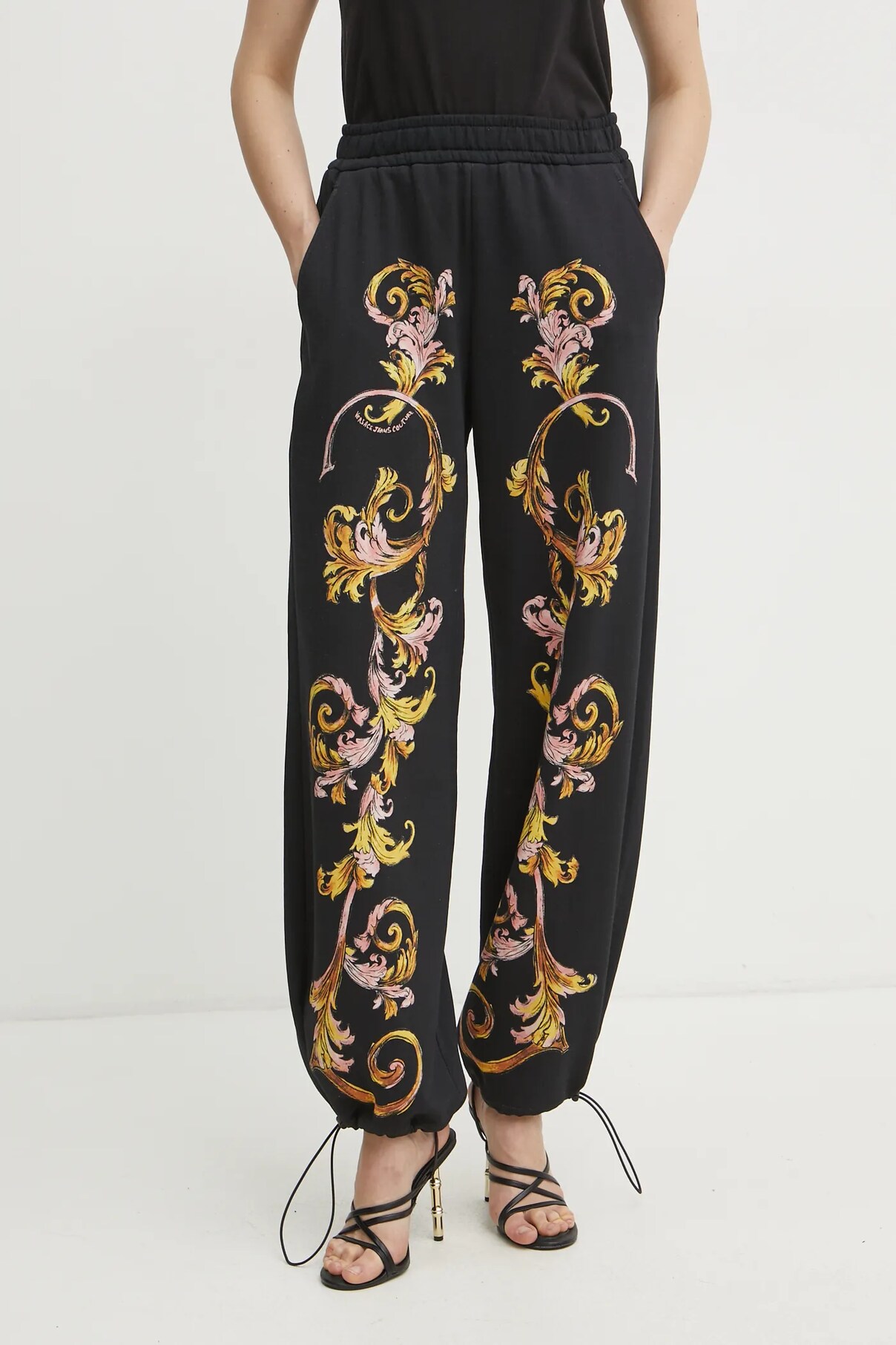 

Спортивные брюки из хлопка Versace Jeans Couture, черный