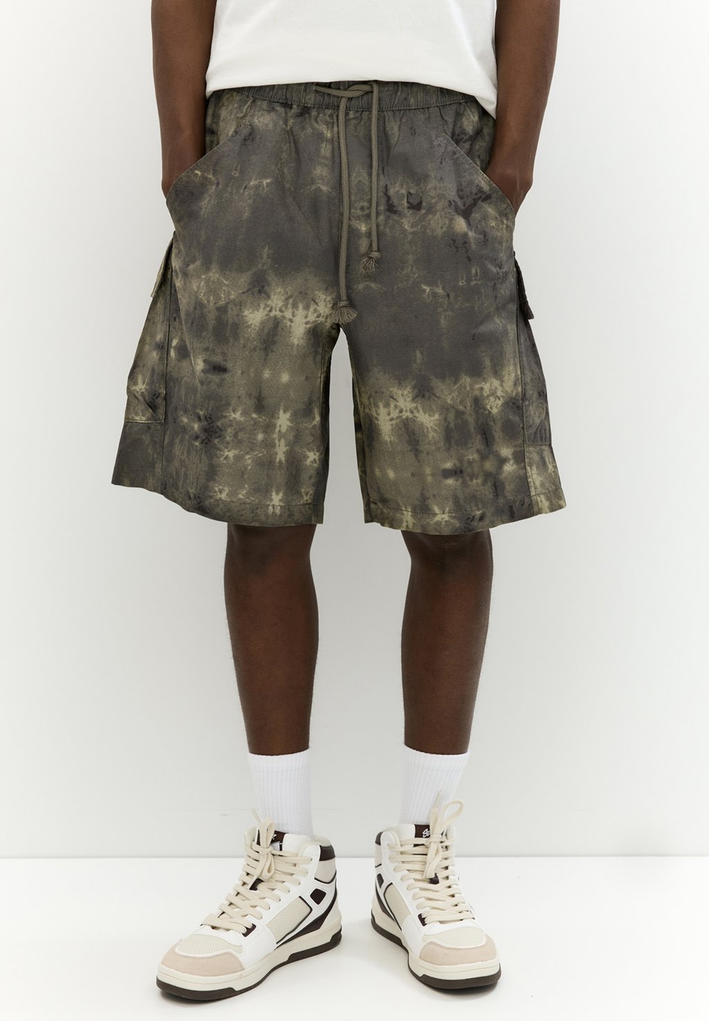 

Шорты PULL&BEAR, зеленый