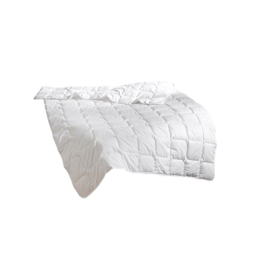 

Летнее одеяло Dream Sleep Fibre Thinsulate Light, наполнитель: 100% 3M Thinsulate Fiber 155х200 см Traumschlaf