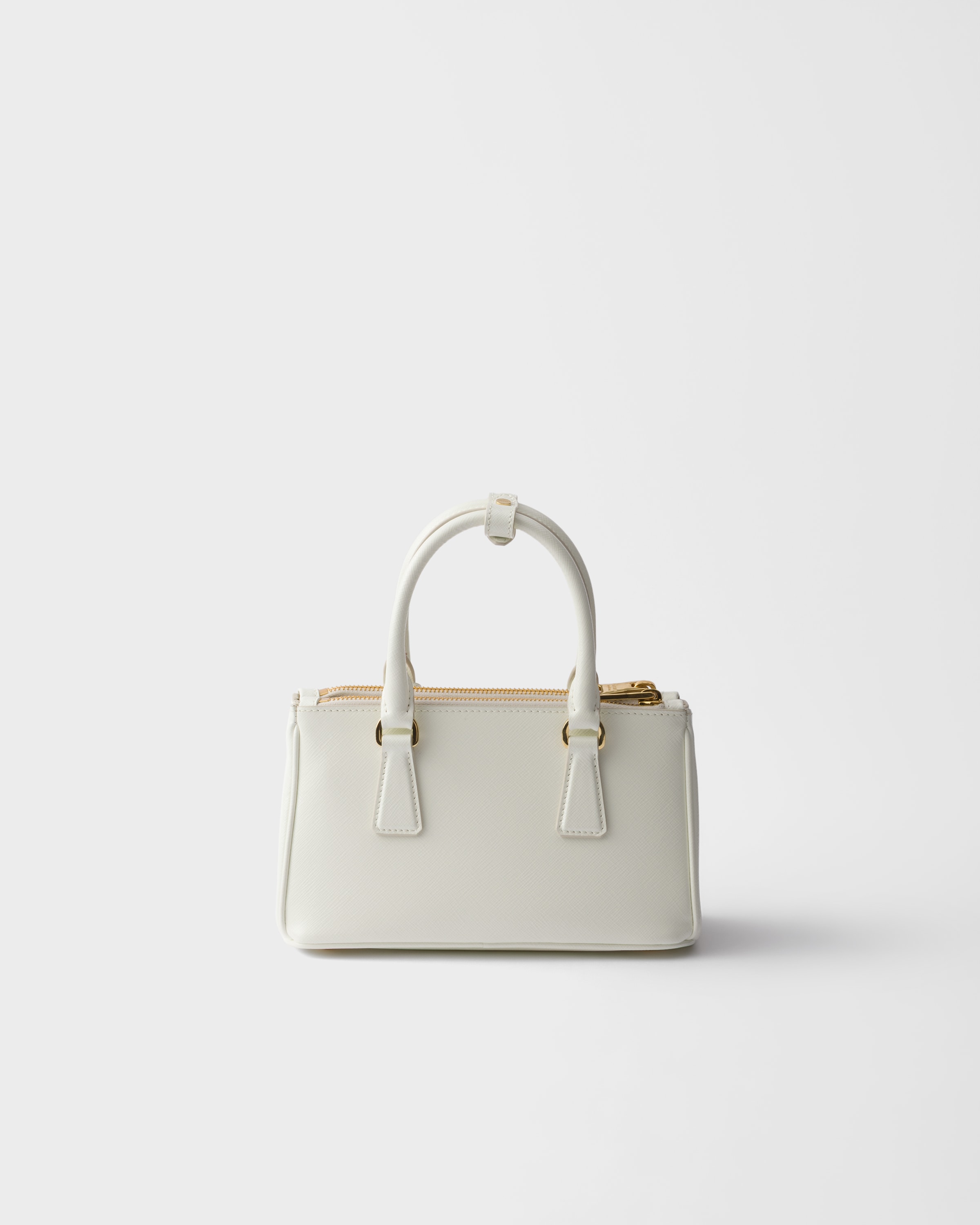 Мини-сумка Prada Galleria из лакированной кожи Saffiano Prada, белая — фото 4