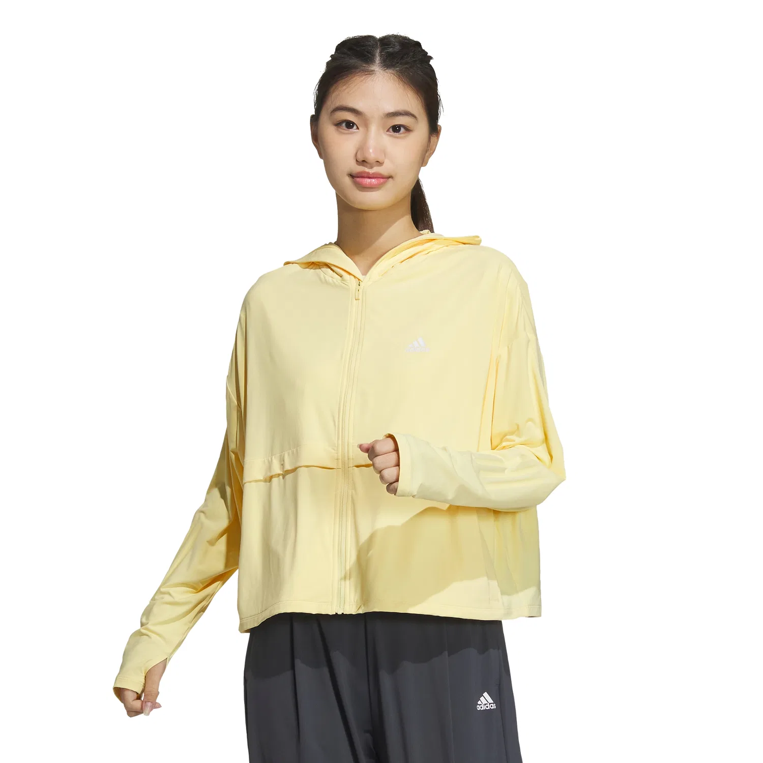Женская куртка почти жёлтого цвета от Adidas — фото 4