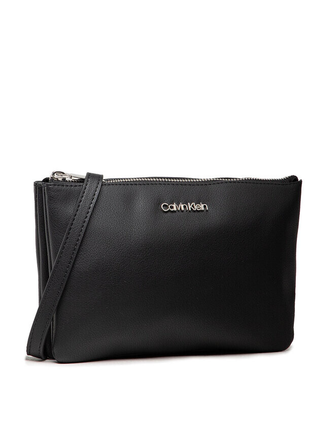 

Сумка-клатч Calvin Klein на молнии с логотипом бренда, черный