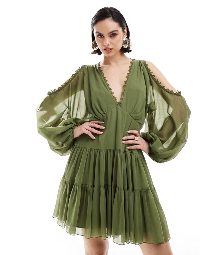 

Ярусное платье мини с открытыми плечами и кружевной вставкой ASOS DESIGN цвета хаки