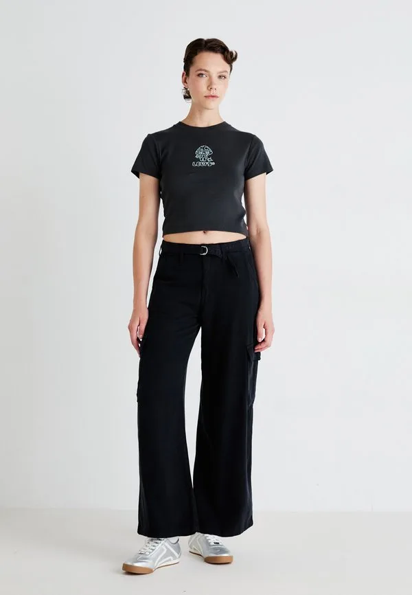 Широкие брюки-карго в стиле «папа» Levi'S, Drapey Caviar — фото 2