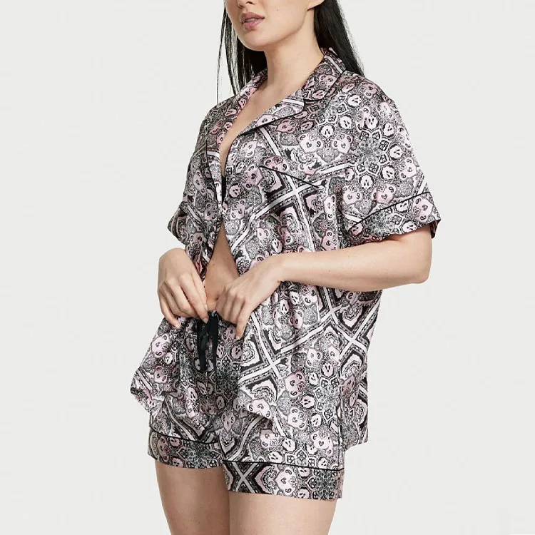 Victoria's Secret Сатиновый короткий комплект пижамы женский черно-белый принт — фото 3