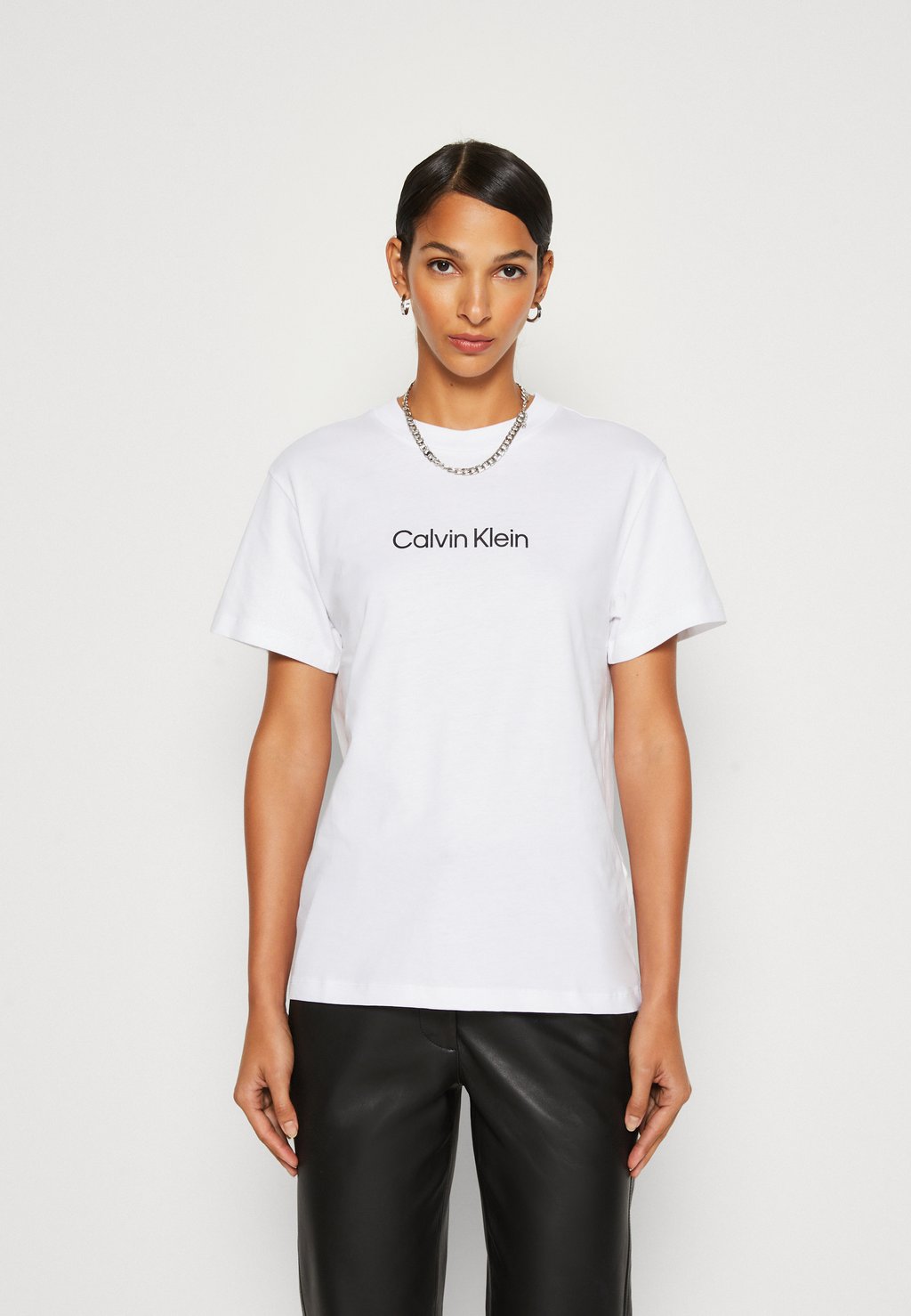 

Базовая футболка HERO LOGO REGULAR Calvin Klein, ярко-белая, Белый, Базовая футболка HERO LOGO REGULAR Calvin Klein, ярко-белая