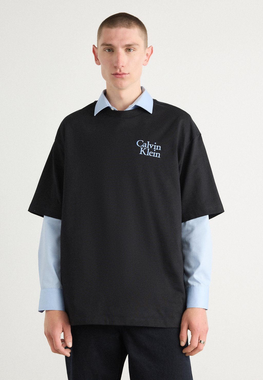 

Базовая футболка Calvin Klein Jeans, черный