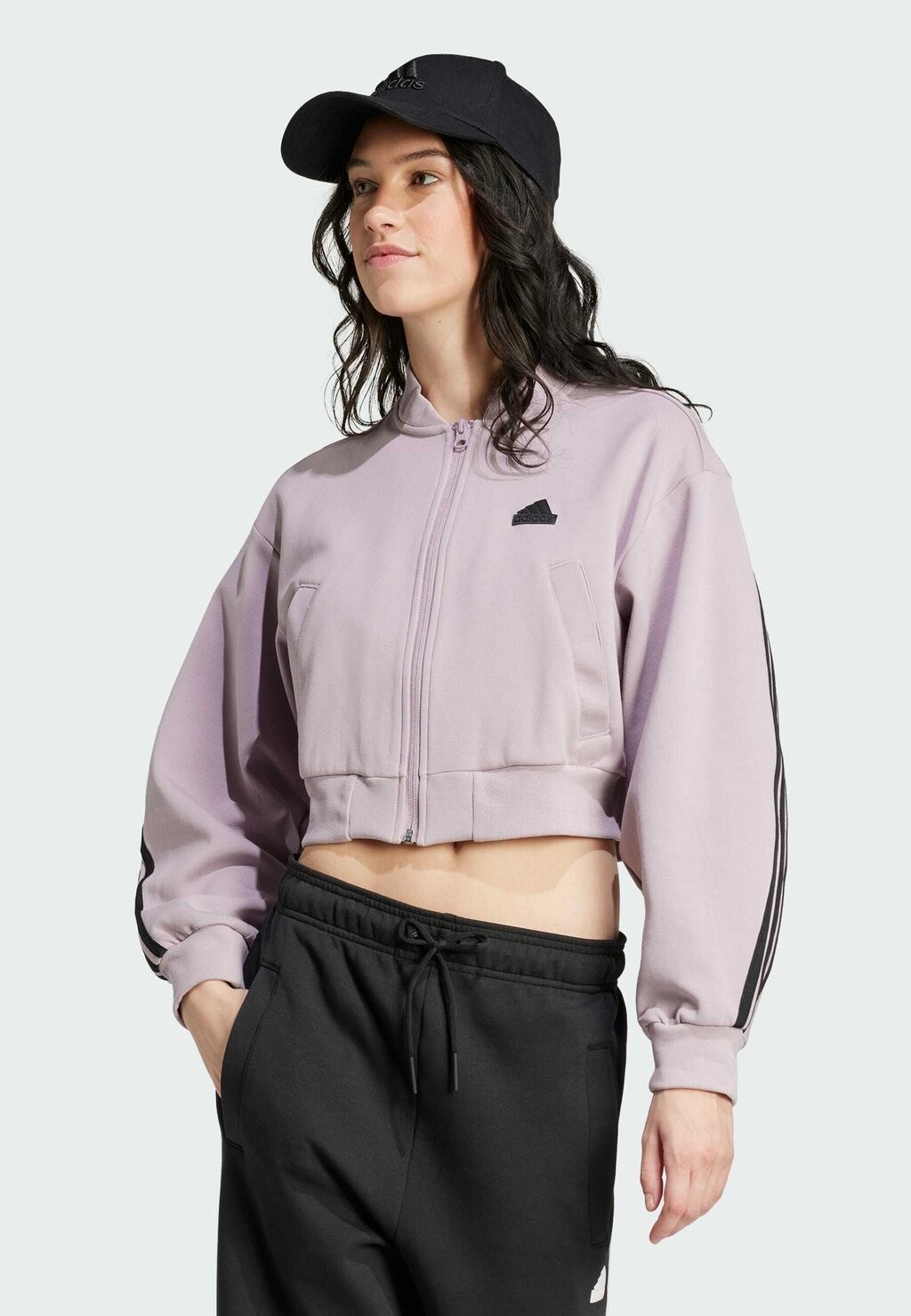 

Ветровка adidas Sportswear FUTURE ICONS 3, цвет preloved fig black