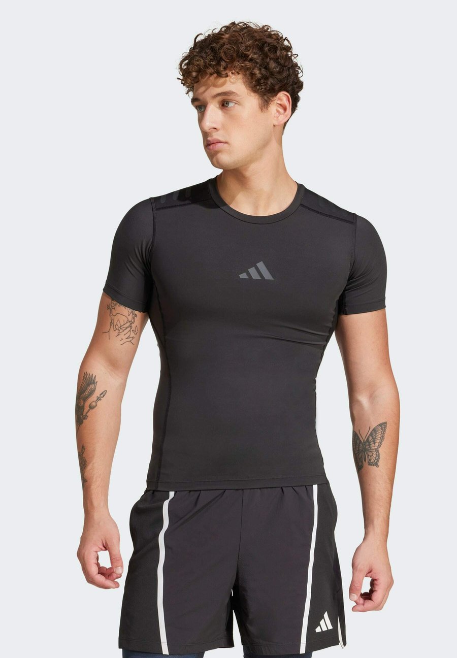 

Спортивная футболка Adidas Performance TECHFIT CONTROL, Black